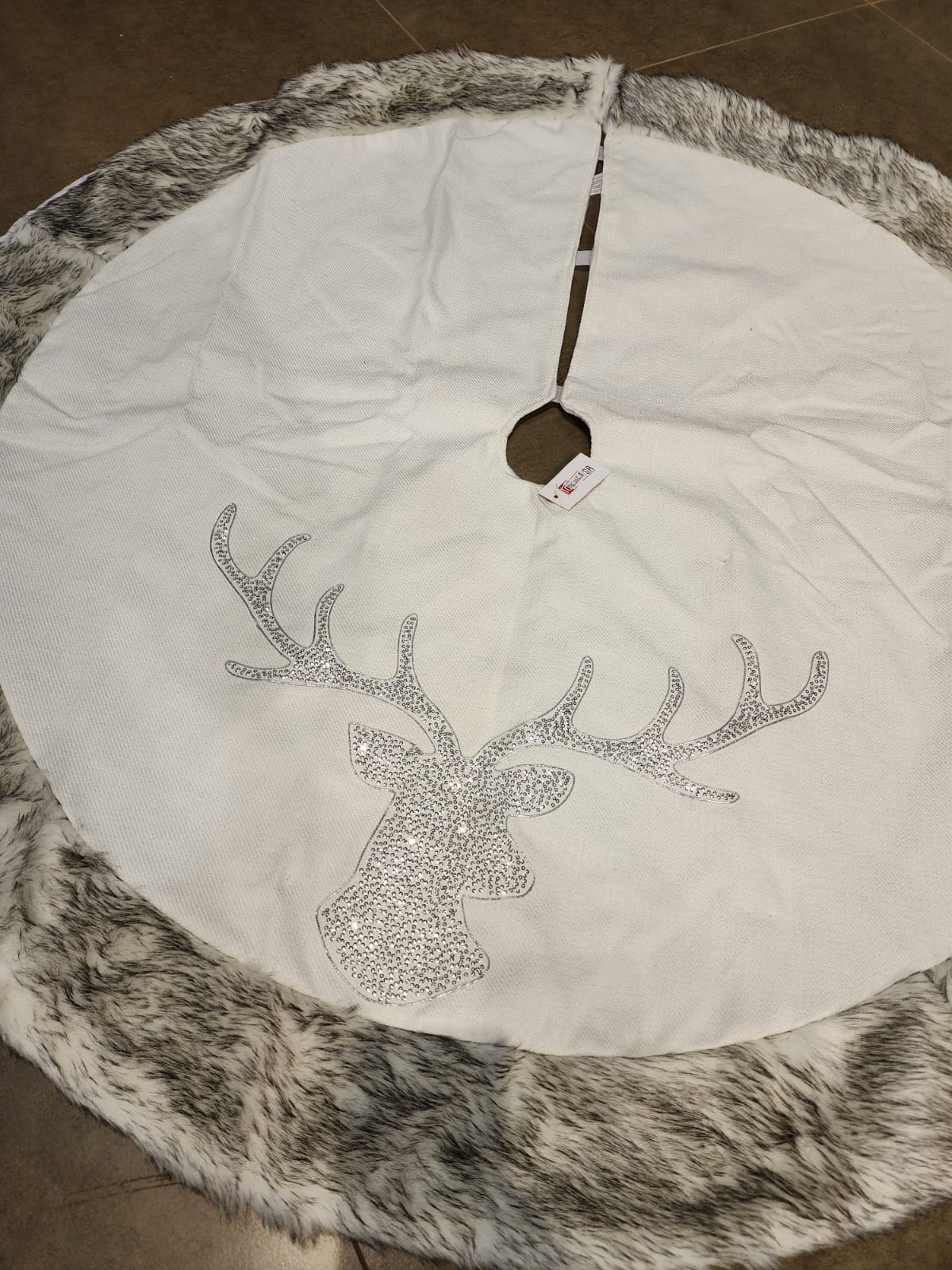 SAIA DE ÁRVORE RENA PRATA COM BRANCO LUXO