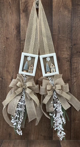 Escapulário Natalino Duplo Rústico com Casinhas e Guirlanda - Bege e Branco