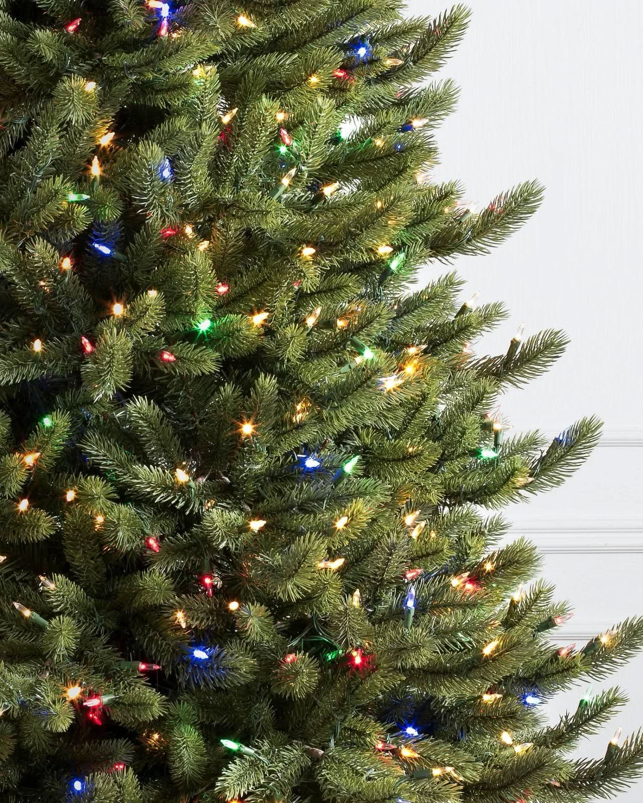 Árvore de Natal Fir com Galhos Articulados, Suporte Metálico e Micro LEDs Coloridos Embutidos