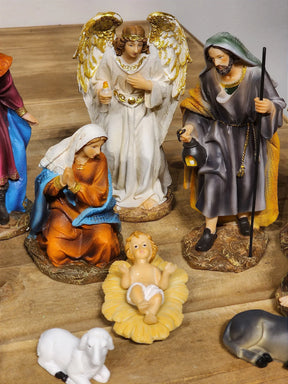 Presépio em Resina Colorido • 11 Peças • 18,5cm