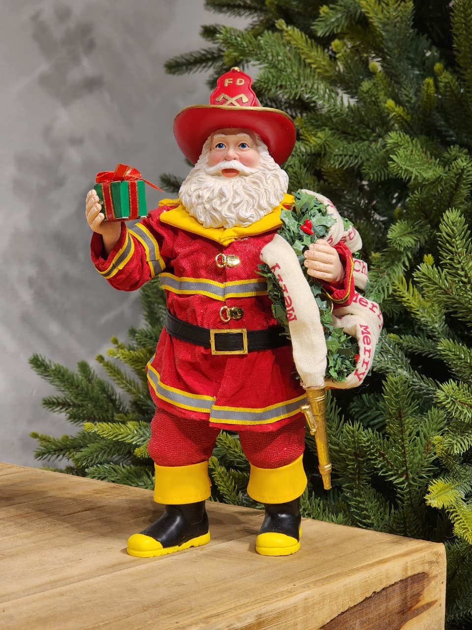 PAPAI NOEL BOMBEIRO COLEÇÃO KURT S. ADLER 28CM